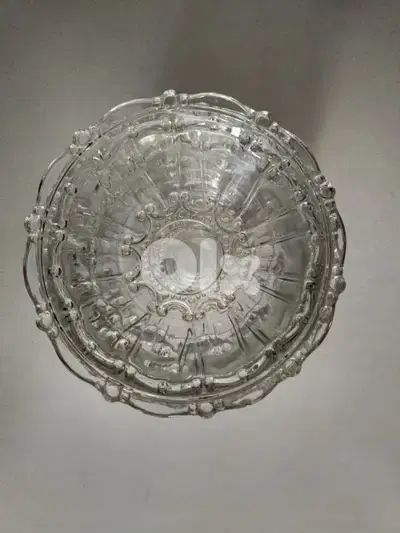 5 round glass cups - Not Negotiable