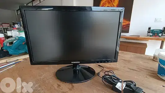 computer monitor Samsung 19-inch class monitor.