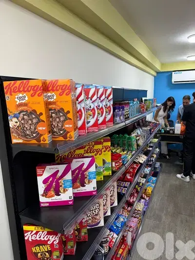 Stands & Shelves for Supermarket & Stores
