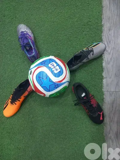 football shoes and football original طابات فوتبول حذاء كرة قدم