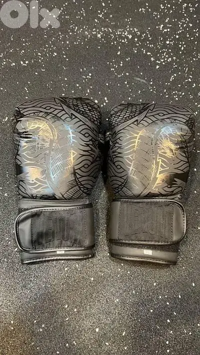 venum gloves