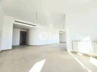 RA25-4633 Luxury Apartment 200 m² for Rent – Downtown