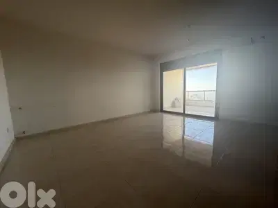 Apartment for Sale In Qornet El Hamra شقة للبيع في قرنة الحمراء