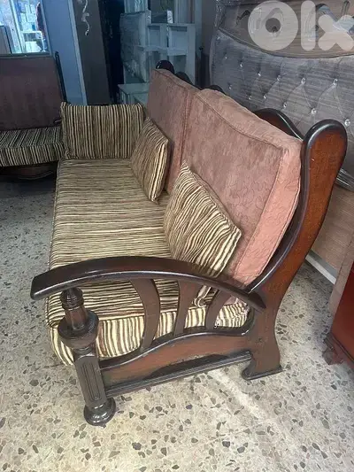 طقم شرقي خشب زان كتير مرتب وحلو اربع قطع