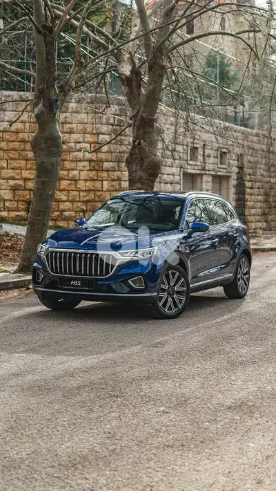 CAR RENT HONGQI HS5 2024 SUV