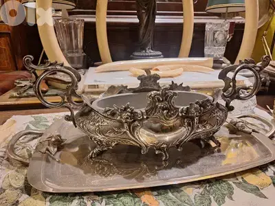 antique european gardinier