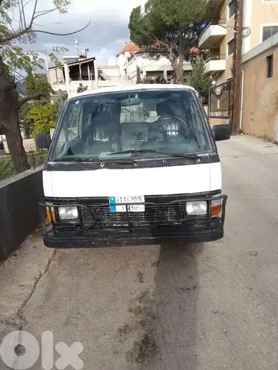 Toyota hiace  بنزين  تويوتا  فان باص toyota
