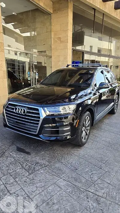 Audi Q7 2017 3.0T Quatro Premium Clean Carfax Car Loan Available