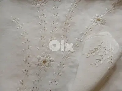 ٤ شراشف كتان رجراج تطريز يد شغل راهبات مع محارم