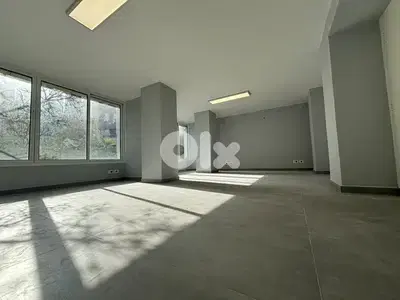 Office for Rent in Badaroمكتب للإيجار في بدارو