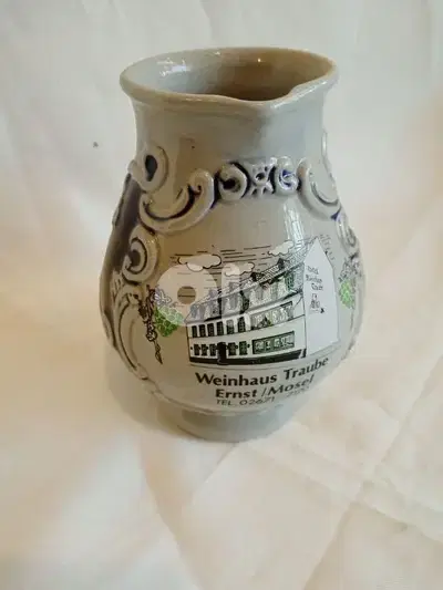 إبريق أنتيك بورسلان