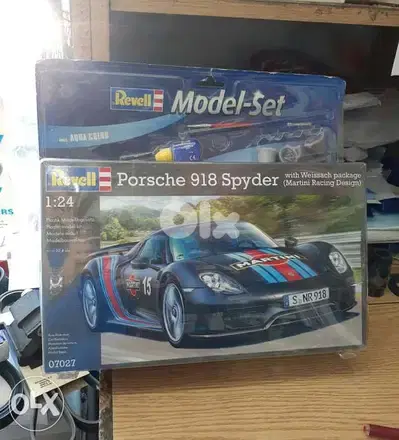 Porsche 918 Spyder Plastic Model Kit 1:24.