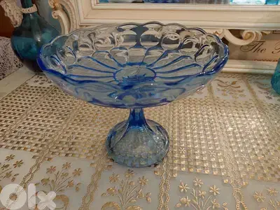 Glass footed platter - طبق زجاج بقاعدة