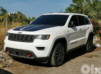 GRAND CHEROKEE TRAIL HAWK