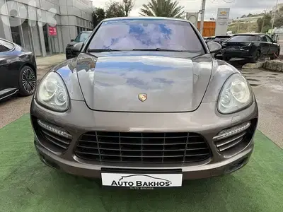 Porsche Cayenne 2011