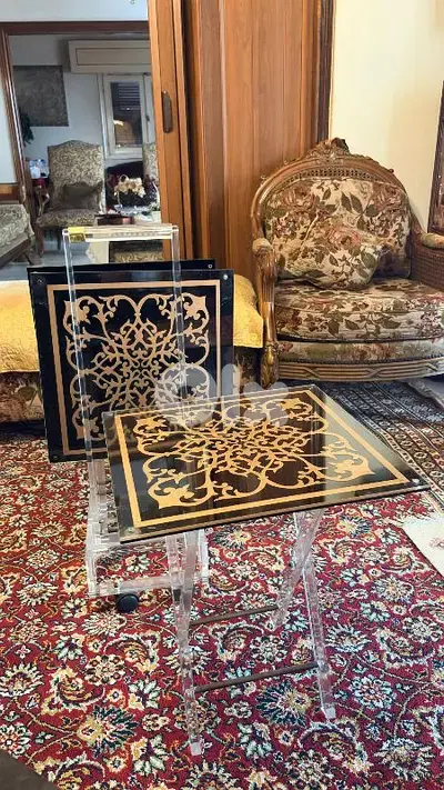 ٣ طاولة Plexi للبيع