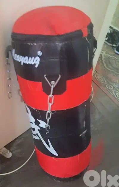 boxing كيس بوكس للبيع  مع كفوف