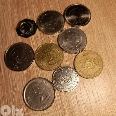 عملات لبنانيه