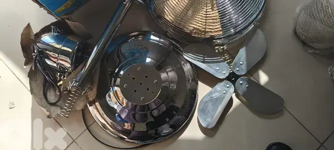 Midea 16" Metal Stand Fan - Heavy Duty Chrome Finish (Model FS40-U3)
