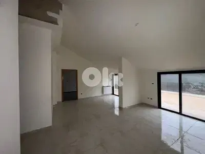 GMC463RAJ Rooftop for sale in Mar Chaaya - روف للبيع في مار شعيا