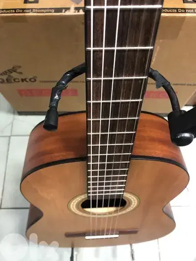 classic guitar fender غيتار كلاسيك