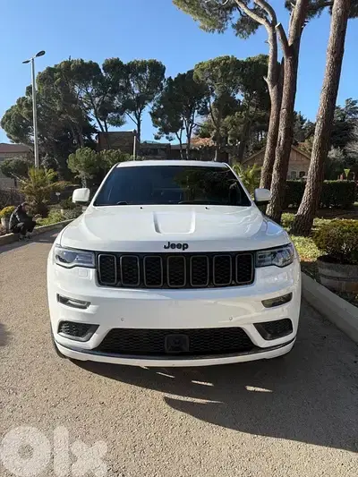 Jeep Grand Cherokee 2018 High Altitude 5.7L V8*ONLY WHATSAPP CALL*