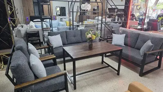 طقم  للخارج حديد مع فرش.   Set outdoor