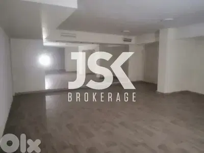 L11477 - 530 SQM Warehouse for Rent in Achrafieh