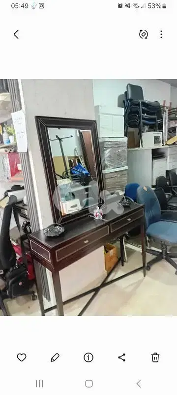 صنع فرنسي شبه جديد
