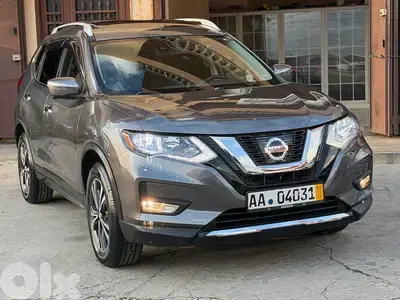 Nissan Rogue model 2019 4wd Panoramic super clean