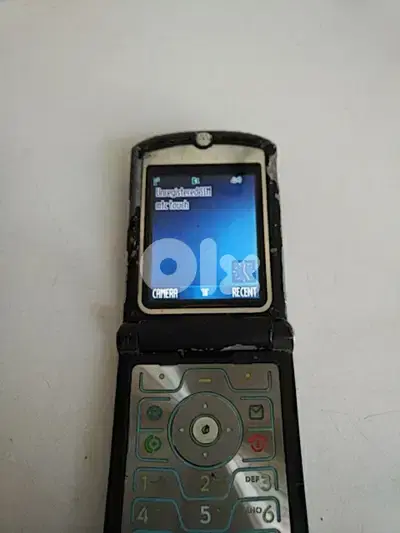 Old Motorola V3 Razr (read details) - Not Negotiable