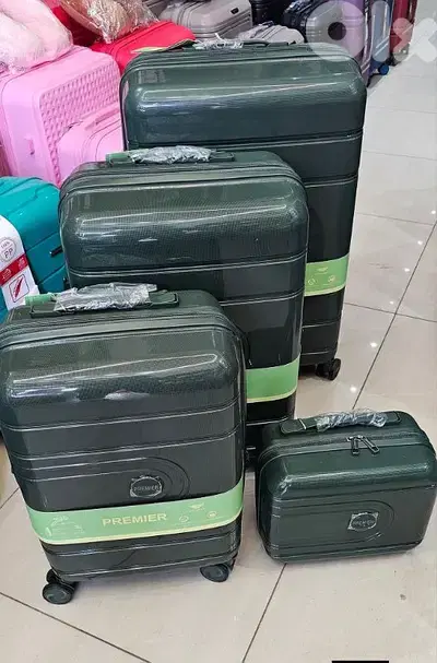 50% OFF set 4 travel bags luggage suitcases 8I-539-225
