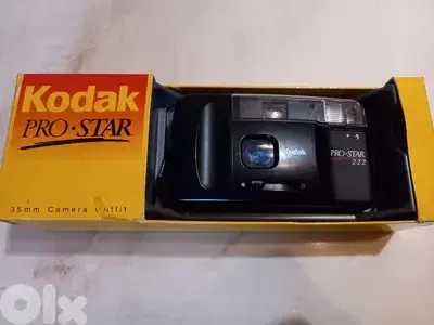 vintage Kodak Pro-Star 222 35mm film camera