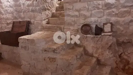 old stone house for sale in Jran_Batrounببت حجر قديم  للبيع في جران