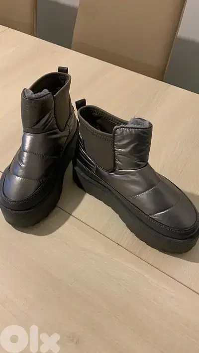 Winter boots