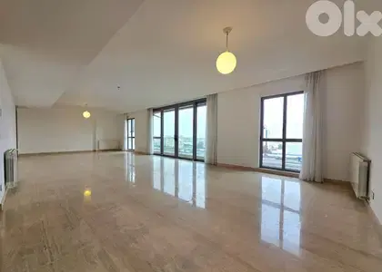 شقة فخمة للايجار في الجميزة High end apartment in Gemmayzeh