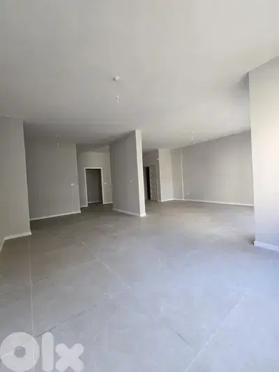 Apartment for sale in Ain el Remmaneh شقة للبيع في عين الرمانة
