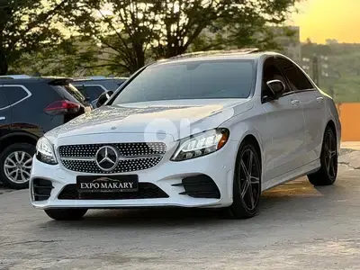 C300 model 2021 32000 miles super clean