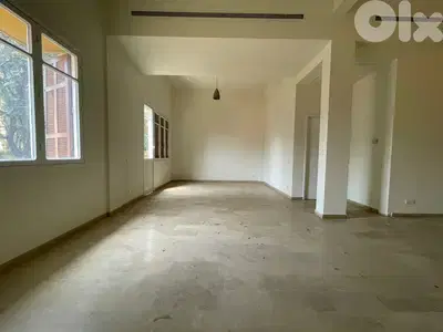 Spacious Apartment for Rent in Achrafieh – Monot شقة واسعة للإيجار