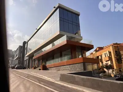 Office Space for Rent in Bsalim مكتب تجاري زاوية للإيجارفي بصاليم