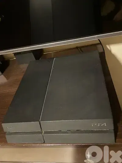play station 4 for sale negotiable