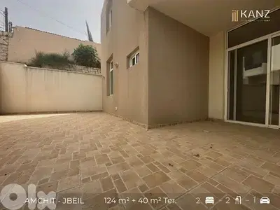 Apartment For Sale In Amchit - شقة للبيع في منطقة عمشيت