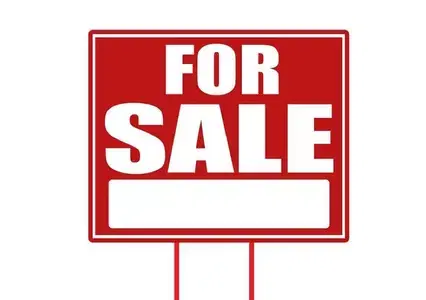 Shop for sale in Zalka  inside a center located on the highway.