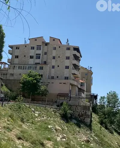 Residential Building for Sale in Faqra  -  مبنى سكني للبيع في فقرا