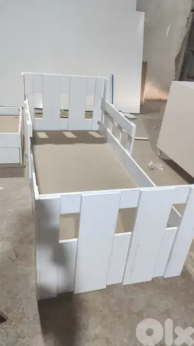 New Modern Bed 100cm High Quality