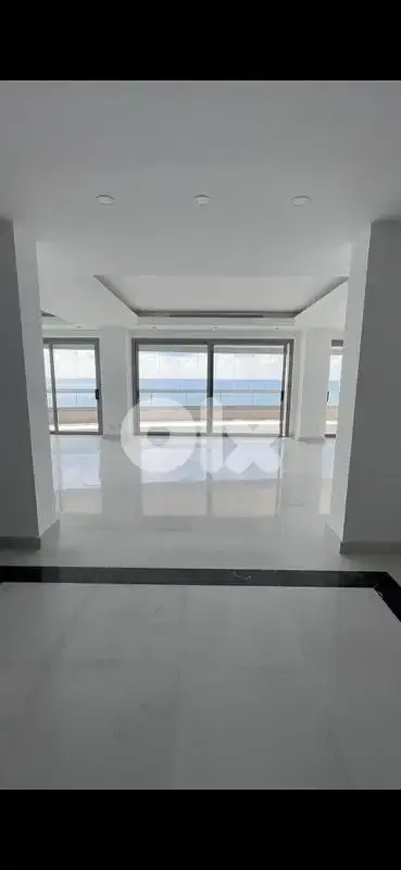 Apartment For Sale in Ramlet el Bayda (Front Line)