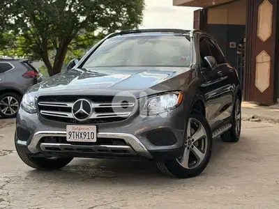 Glc 300 model 2018 68000 miles Panoramic Glc 300 model 2018 68000 miles Panoramic