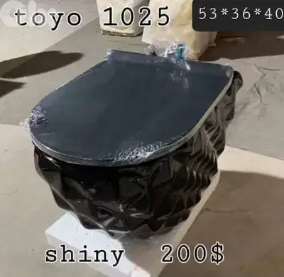 كرسي تعليق أسود. black wallhung toilet