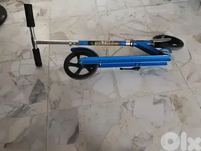 KIDS SCOOTER SUPER CLEAN