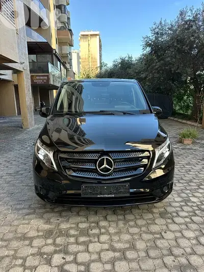 Mercedes V 250 2018 black on black